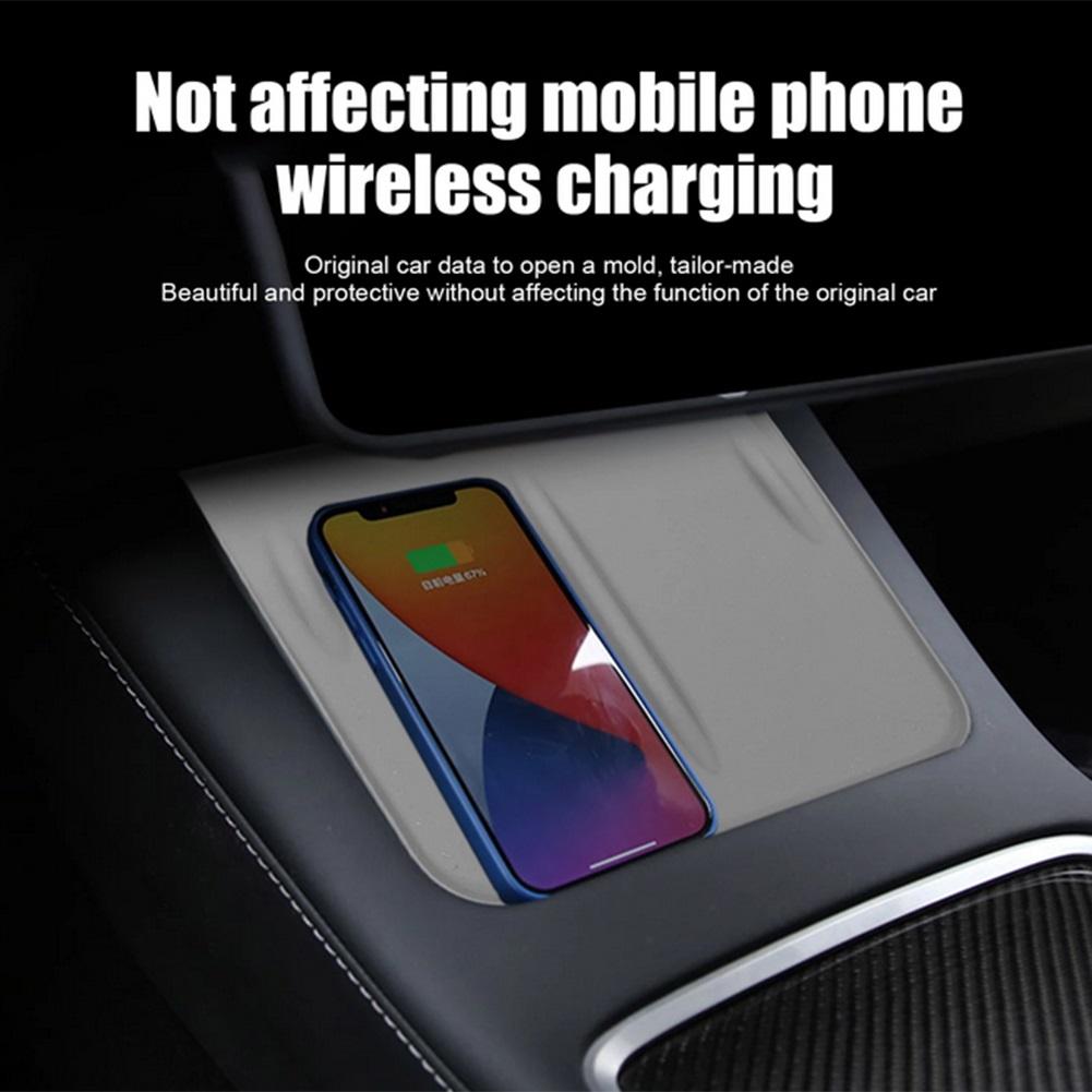 Silicone Central Control Phone Wireless Charging Pad Mobile Phone Non-Slip Mat Anti-Slip Charger Pad Cover for Tesla Model 3 Y
