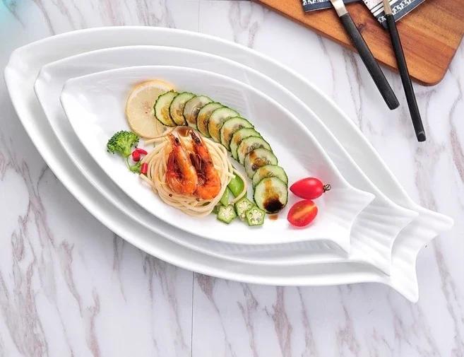 Porzellan Fischteller mit goldrandigem Kreativ-Fischförmigem Dinner-Platzteller Gedämpfter Fisch Restaurant Küchentischgeschirr