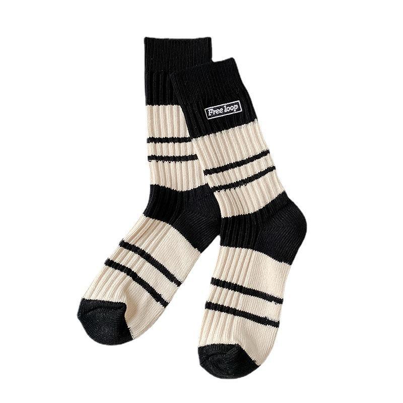 Zhuji Retro Black & White Striped Mid-Tube Socks for Men and Women - Thick Knit, Autumn/Winter Style