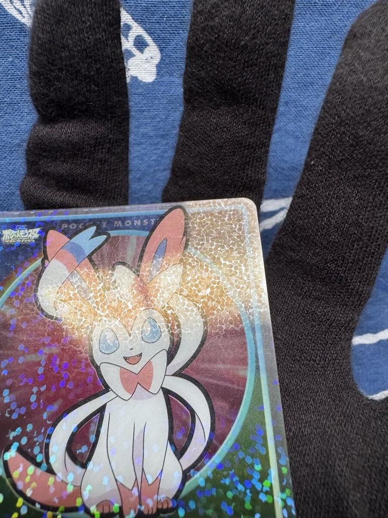 Pokémon Trading Card Bandai 2013 Best Wishes Sylveon Holographic Card