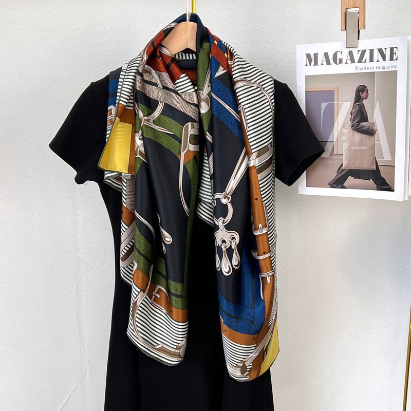 New chain silk scarf geometric square scarf premium temperament shawl headscarf mulberry silk printed silk scarf shawl