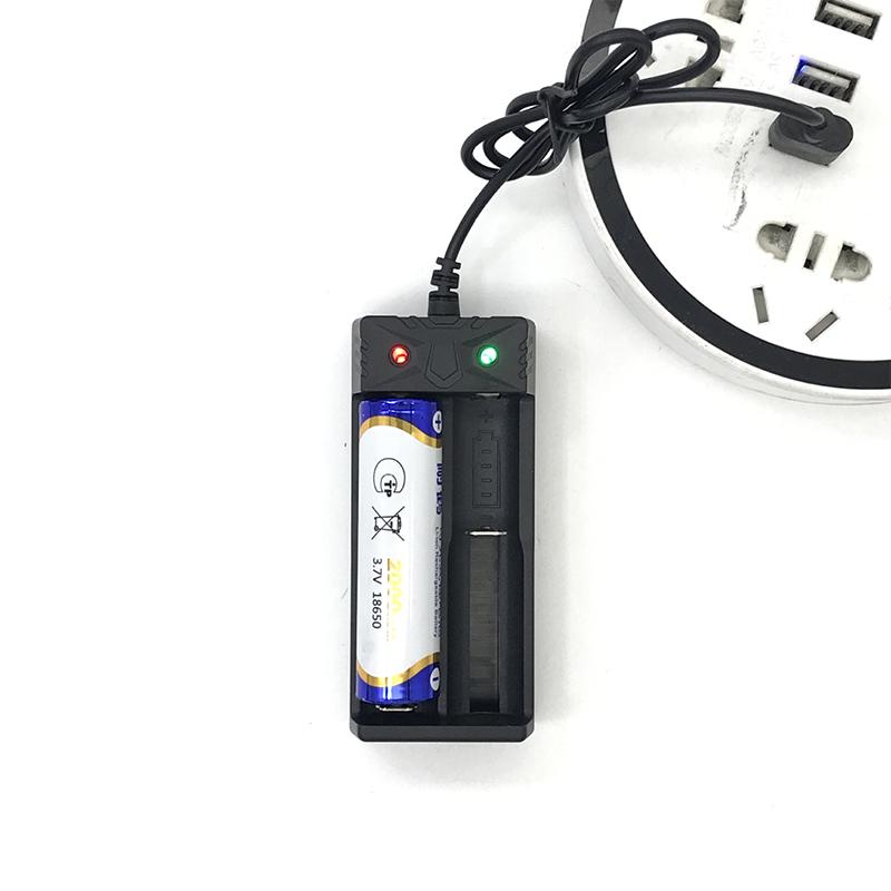 2 bővítőhelyes USB kettős 18650 töltő 3,7 V újratölthető lítium akkumulátor 18650 akkumulátor töltő 18500/18490/16340/14500 akkumulátorhoz