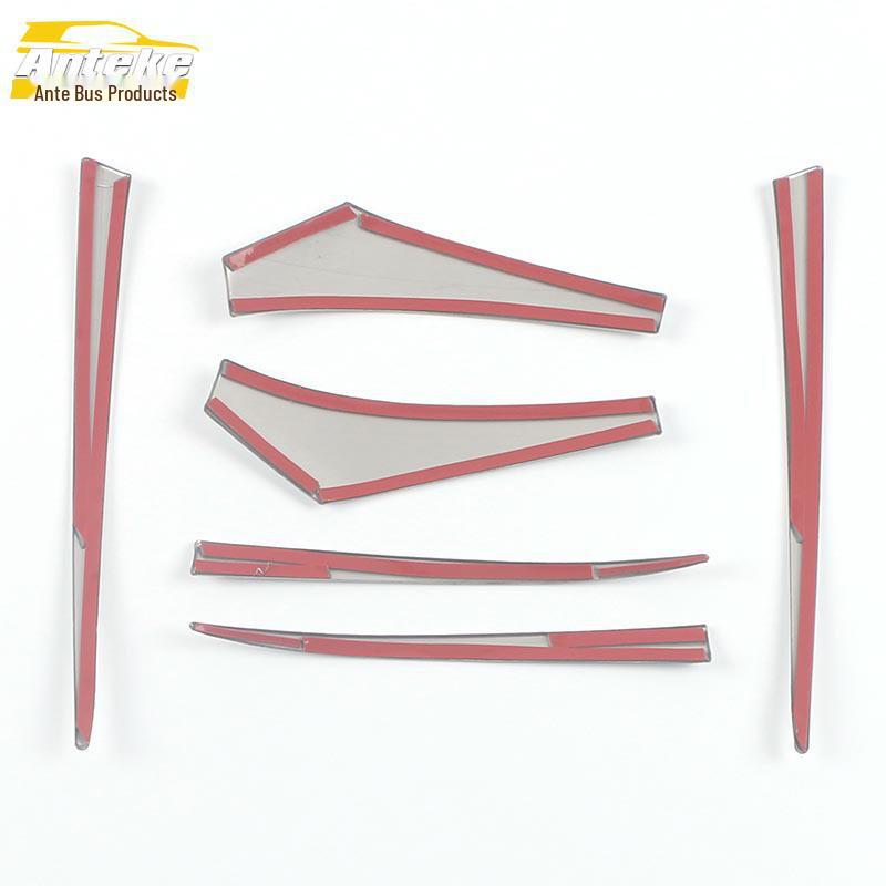 21 Tesla Model Y Pás světla zadních dveří zavazadlového prostoru Dekorativní doplněk