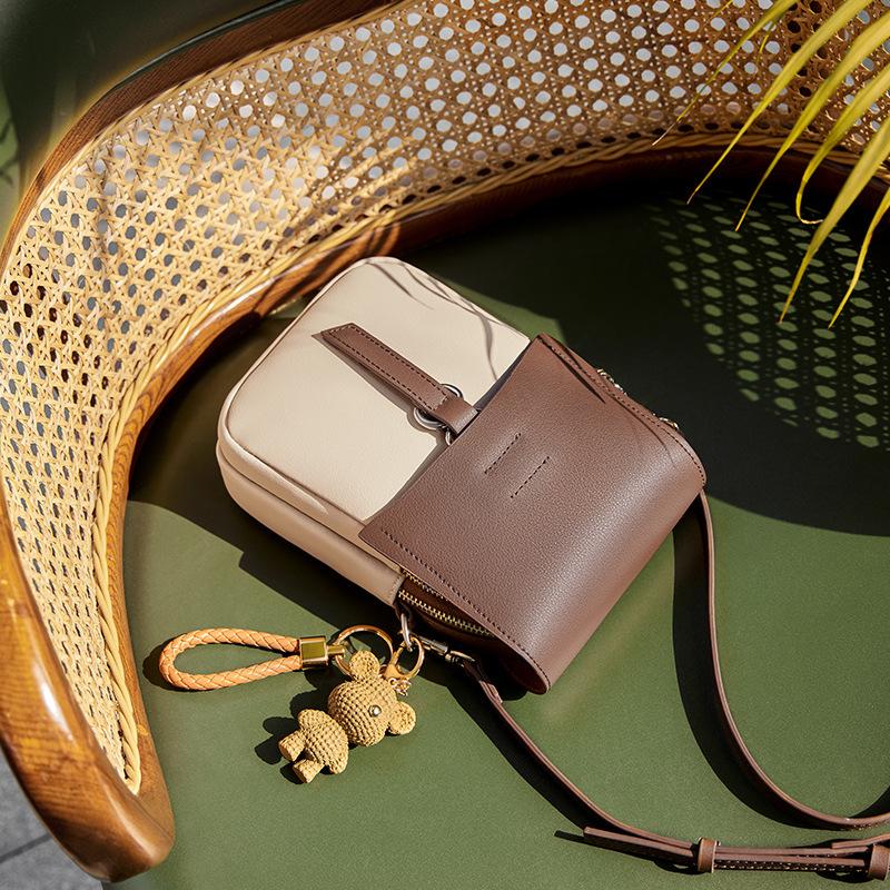 Mrs. Qiao's Phone Bag for Women, Crossbody 2025 New Autumn Winter Niche Versatile Mini Bag, Lightweight Small Shoulder Bag for Ladies