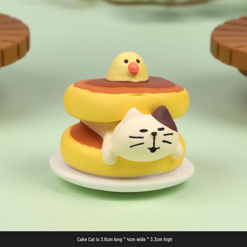 Japanese Zakka Cat Cake Ornament: Miniature Handcrafted Resin Chocolate Cat Toy