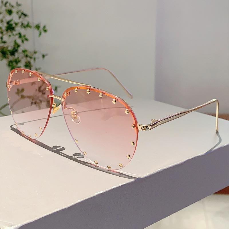 Mode Randloze Aviator Zonnebril Dames Vintage Luxe Merk Design Diamant Geslepen Lens Klinknagel Zonnebril Voor Vrouwen UV400