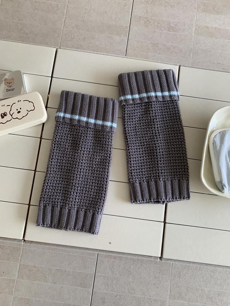 Women's Knit Striped Leg Warmers - Autumn/Winter Fashionable Mid-Calf Socks