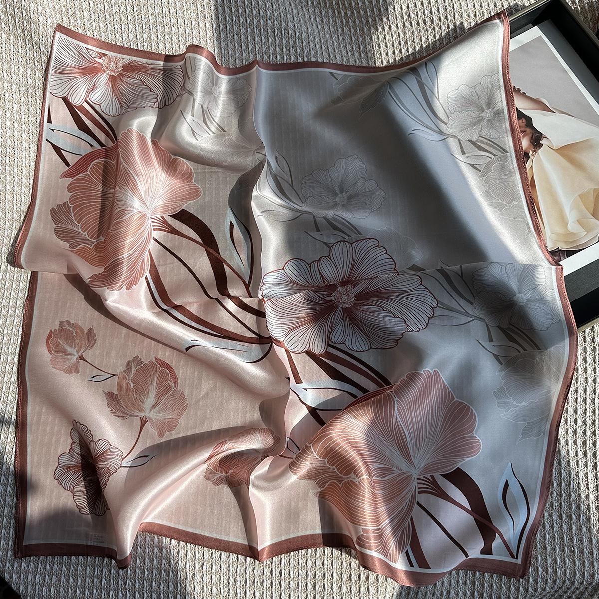 25 years of gentle flower silk small square scarf spring and autumn 100% mulberry silk silk scarf neck scarf 65*65cm