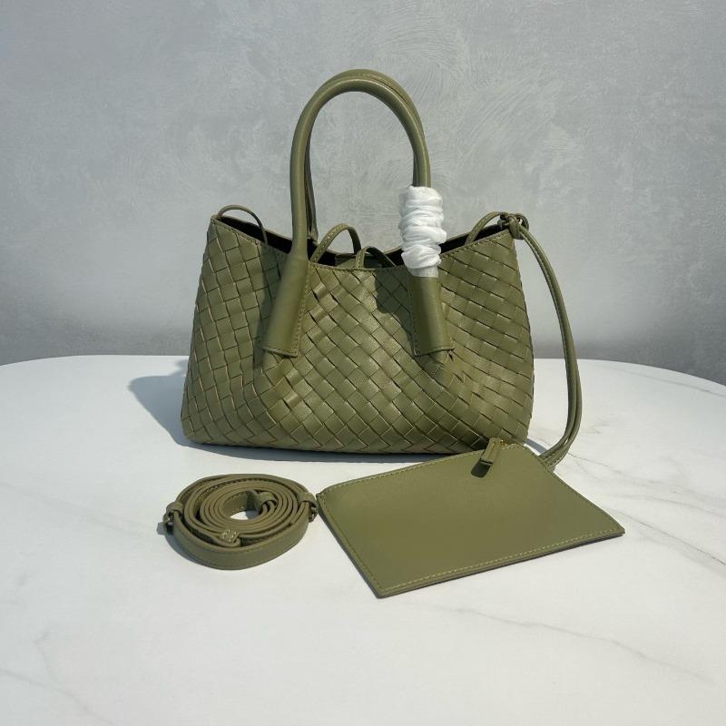 Spring and summer new woven portable shoulder portable tote bag large bag mommy bag travel bag women's bag tide