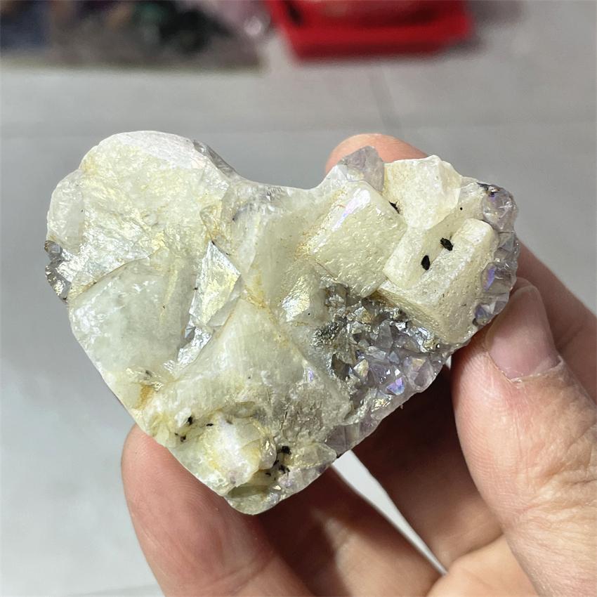 1pcs Amethyst Geode Heart Shaped Crystal Healing Crystals Stones Titanium Rainbow Aura Amethyst Cluster Angel Aura Quartz
