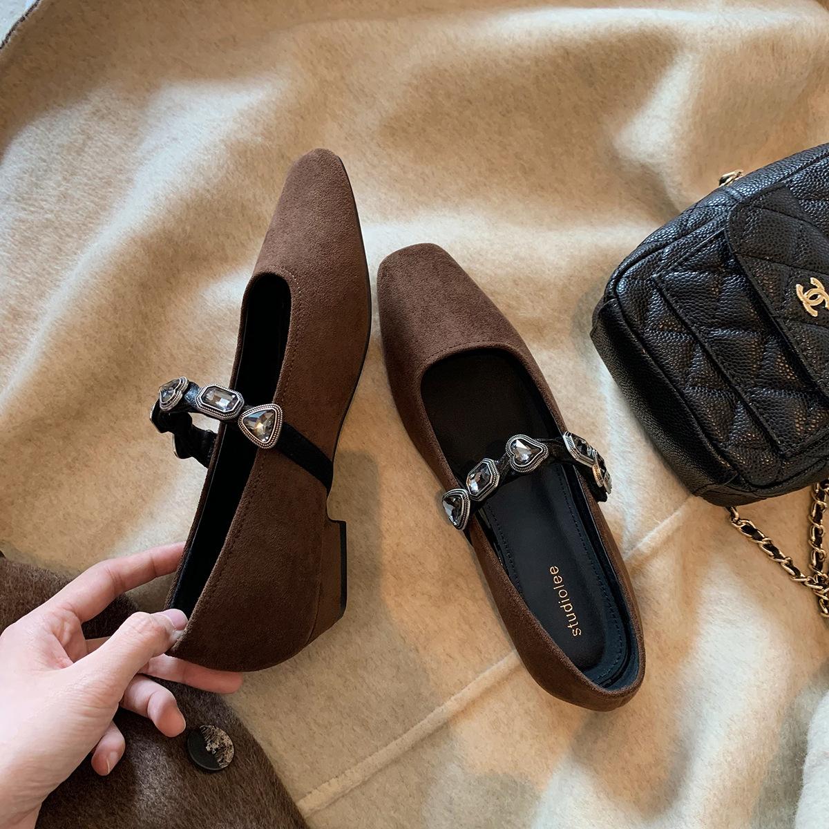 

Sheepskin version~ Retro single shoes women s niche design temperament square head shallow mouth leopard print Korean diamond belt Mary Jane shoes 40