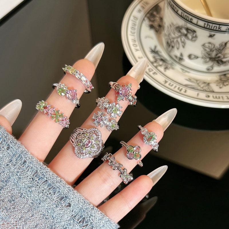 Niche Zircon Four-Leaf Clover Pink-Green Ring: Light Luxury Trendy Women's Finger Ring