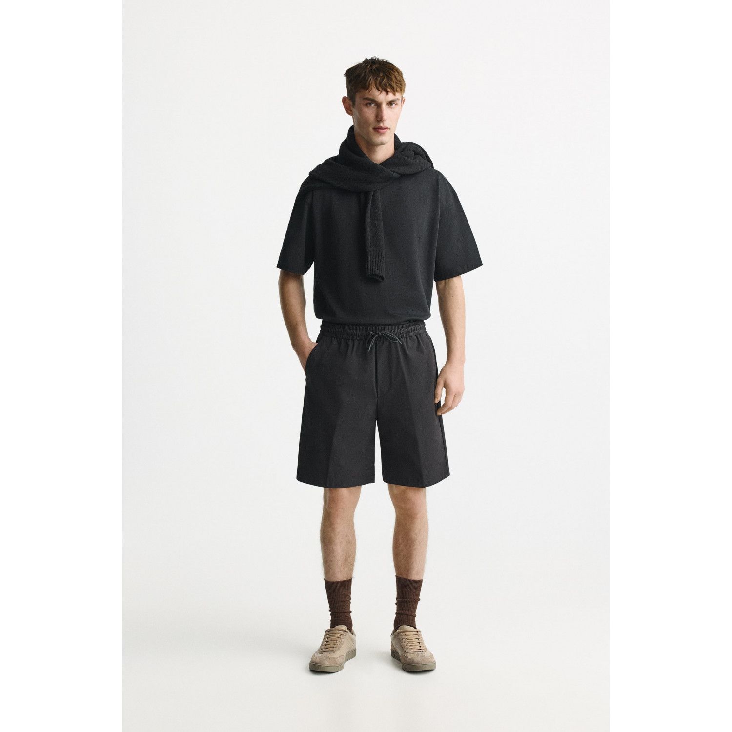 

COMFORT PERFORMANCE TECHNICAL BERMUDA SHORTS