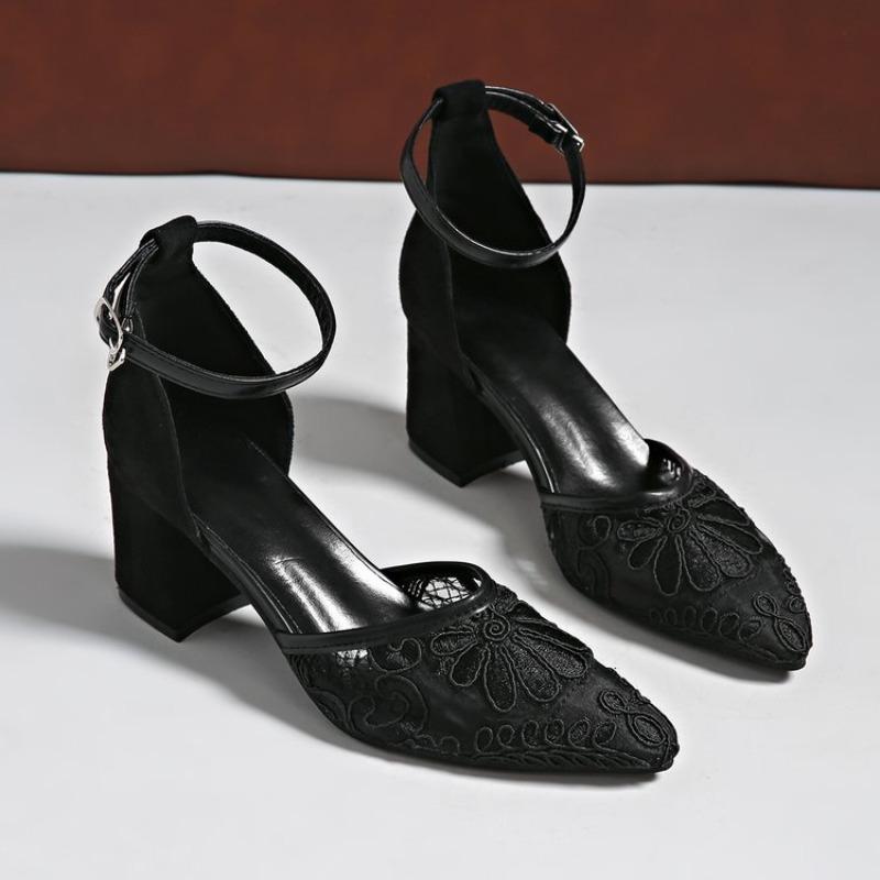 

Модные женские сандалии с закрытым носком, женские туфли на плоском среднем каблуке, женские туфли на массивном каблуке из натуральной ПУ кожи, ажурные, с мягкой подошвой, обувь для мам 35