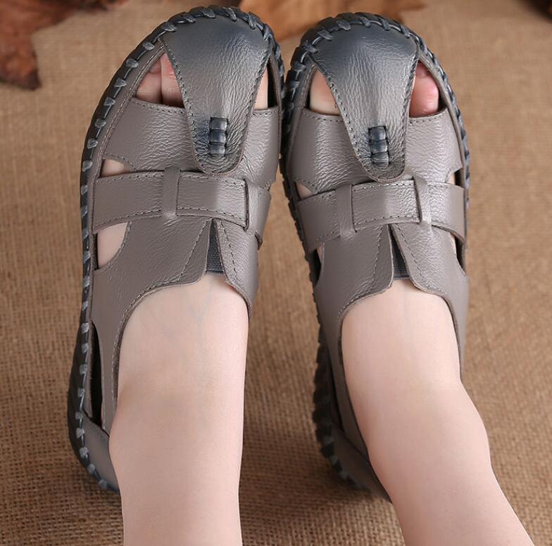 Damenschuhe aus echtem Leder für den Sommer, bequem, weiche Sohlen, rutschfeste, flache Böden, Sandalen für mittlere und ältere Menschen für Frauen und Mütter