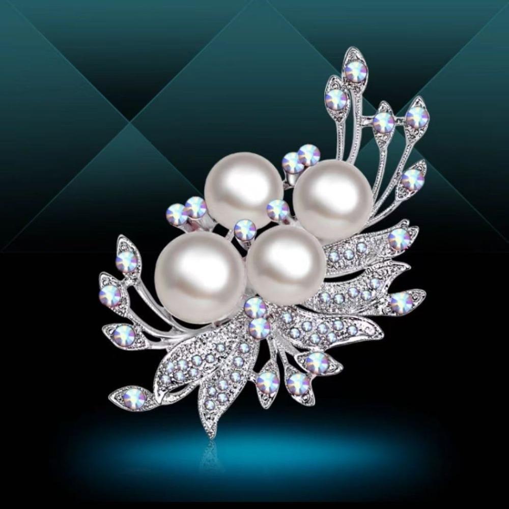 Diamond Butterfly Versatile Simple Brooch Flower Anti-light Pin Clothing Accessories Corsage