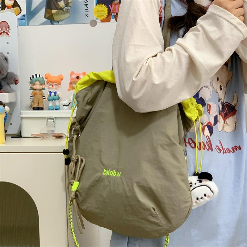 

Корейская водонепроницаемая и легкая сумка через плечо в стиле инс, летняя расцветка под мороженое, затягивающаяся шнурком, портативная сумка для одной комнаты, дофаминовая bare bag зелёный