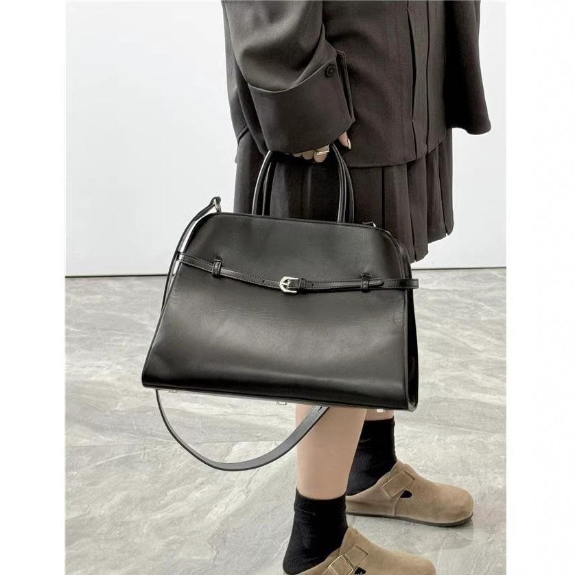 

The Margaux15 Large Commuter Tote Bag in Smooth Calfskin with Decorative Accents 39*25*22cm no logo