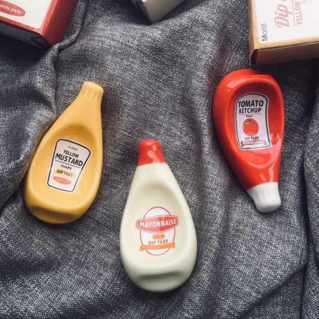 Modern Minimalist Ceramic Condiment Dish Set: Includes Irregular Chili, Salad, Ketchup, Mustard, and Soy Sauce Dishes