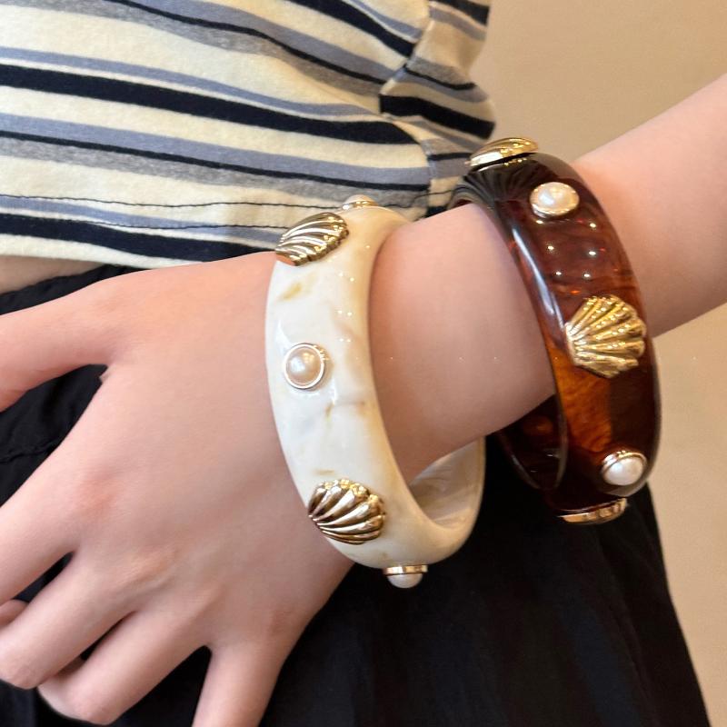 Pearl & Seashell Embedded Cuff Bangles - Ocean Theme Boho Resin Bracelet Trendy Stackable Bracelets for Women
