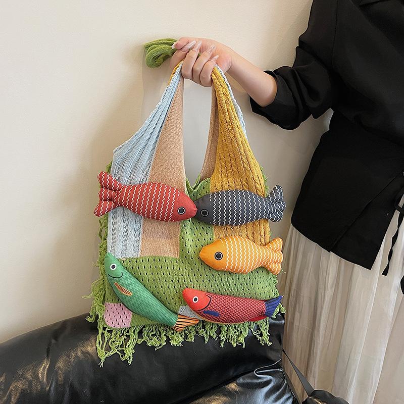 Yogodlns Fashion Creative Woven Shoulder Bag Handmade Fish Handbag Large Capacity Beach Bag Color Matching Ladies Underarm Bag