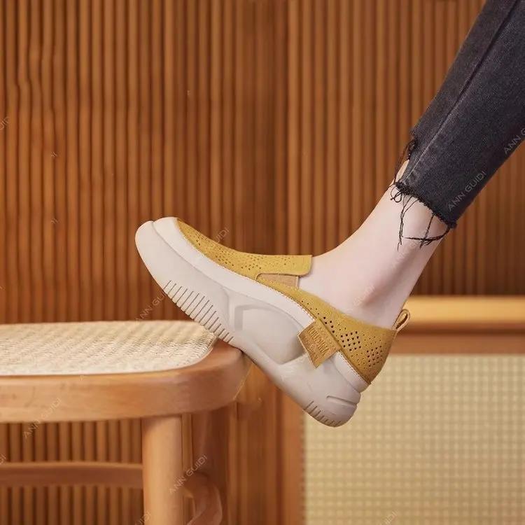 Women's New Breathable Hollow Retro Casual Shoes with Round Toe Soft Sole and Soft Surface, Loafers, Thick Soled Sandals