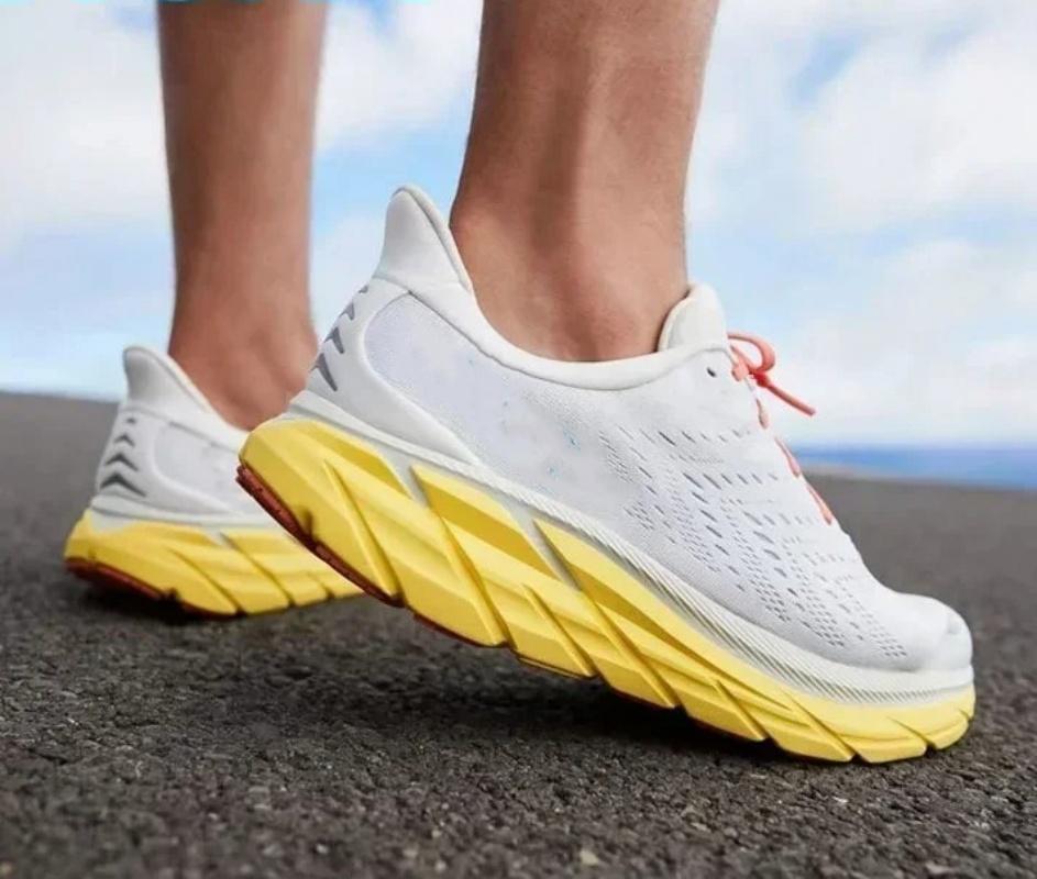 New Men's and Women's Running Shoes, Lightweight Cushioning Marathon Absorbent Shoes, Training Shoes and Sports Shoes