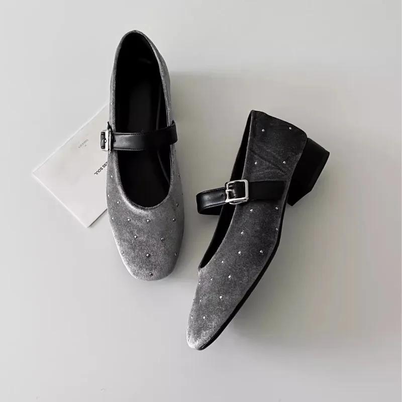 Women's Fashion Single Shoes 35-40 New Round Head Buckle Square Heels High-level Sense of The Ladies Temperament Hundred Shoes