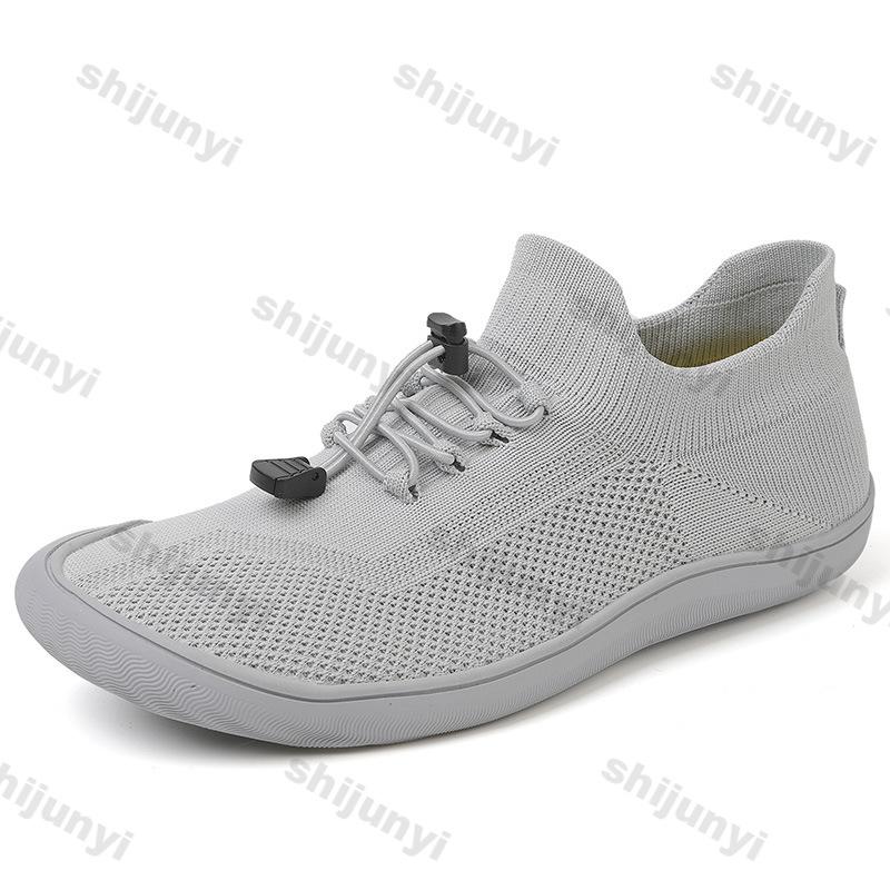 Hiking Sports Shoes Women's 2026 New Fashion Comfortable Fly Weave Shoes Men's Breathable Mesh Hollow Casual Shoes Lovers