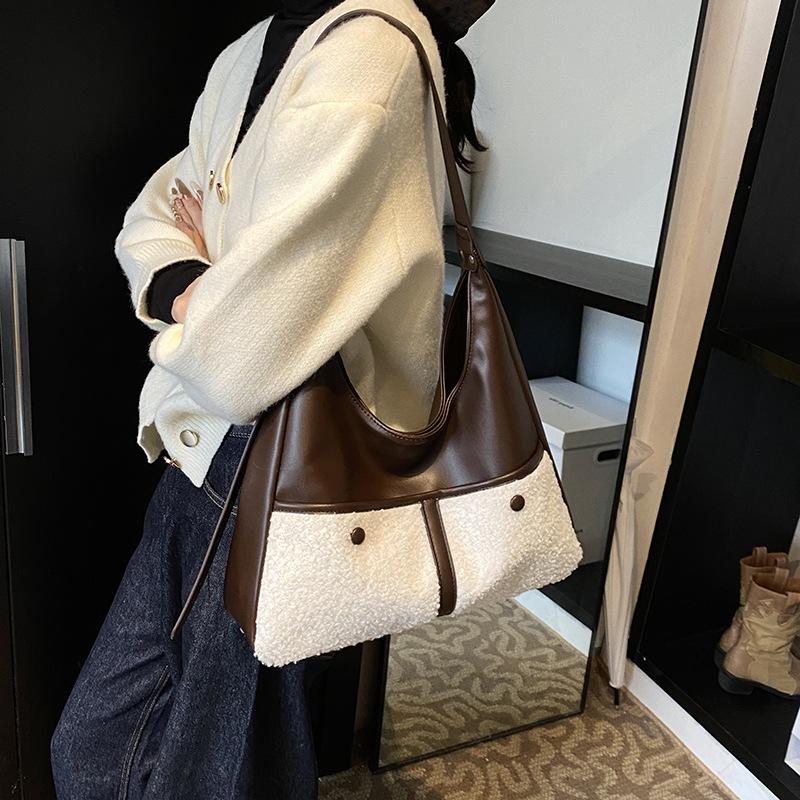 Retro splicing plush large-capacity bag women's autumn and winter 2025 new Korean niche tote bag casual armpit bag