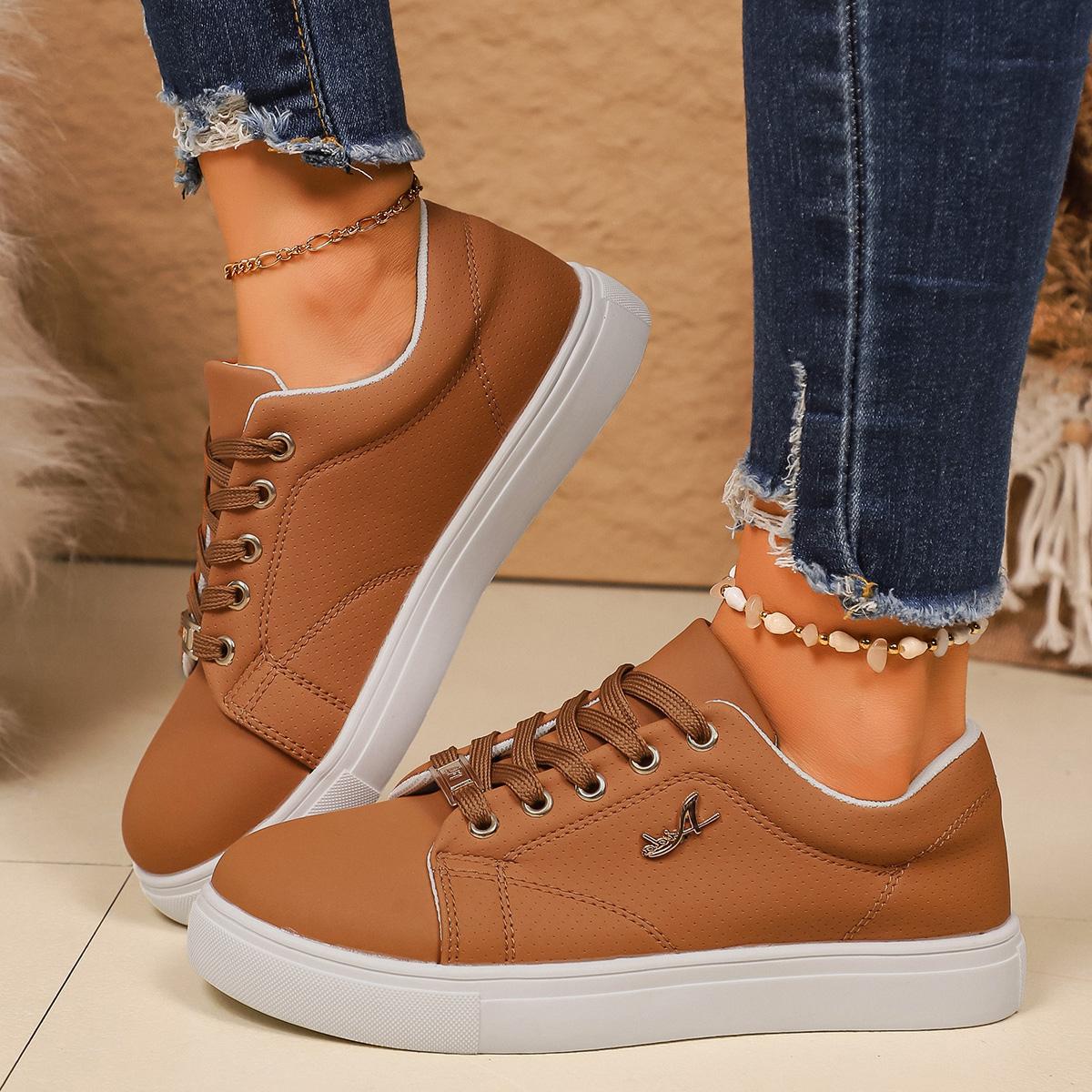 

Fashion Women Trend Flat Sneakers New 2025 Casual Fashion Outdoor Sneakers Lace Up Walking Sport Shoes Women Plus Size Zapatos De Mujer 36