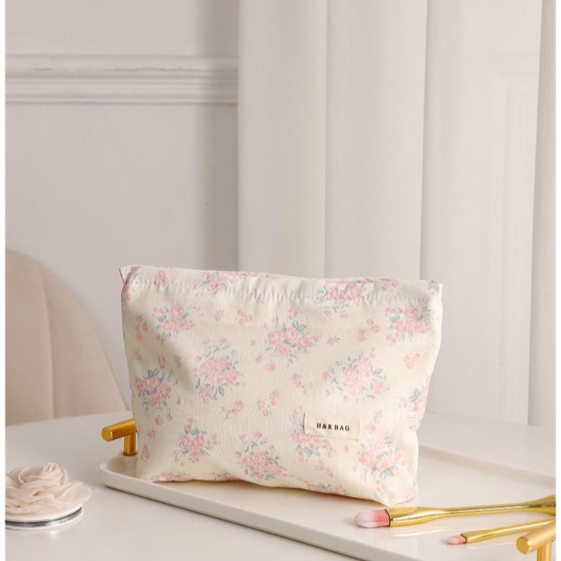 Portable Floral Canvas Cosmetic Bag for Women