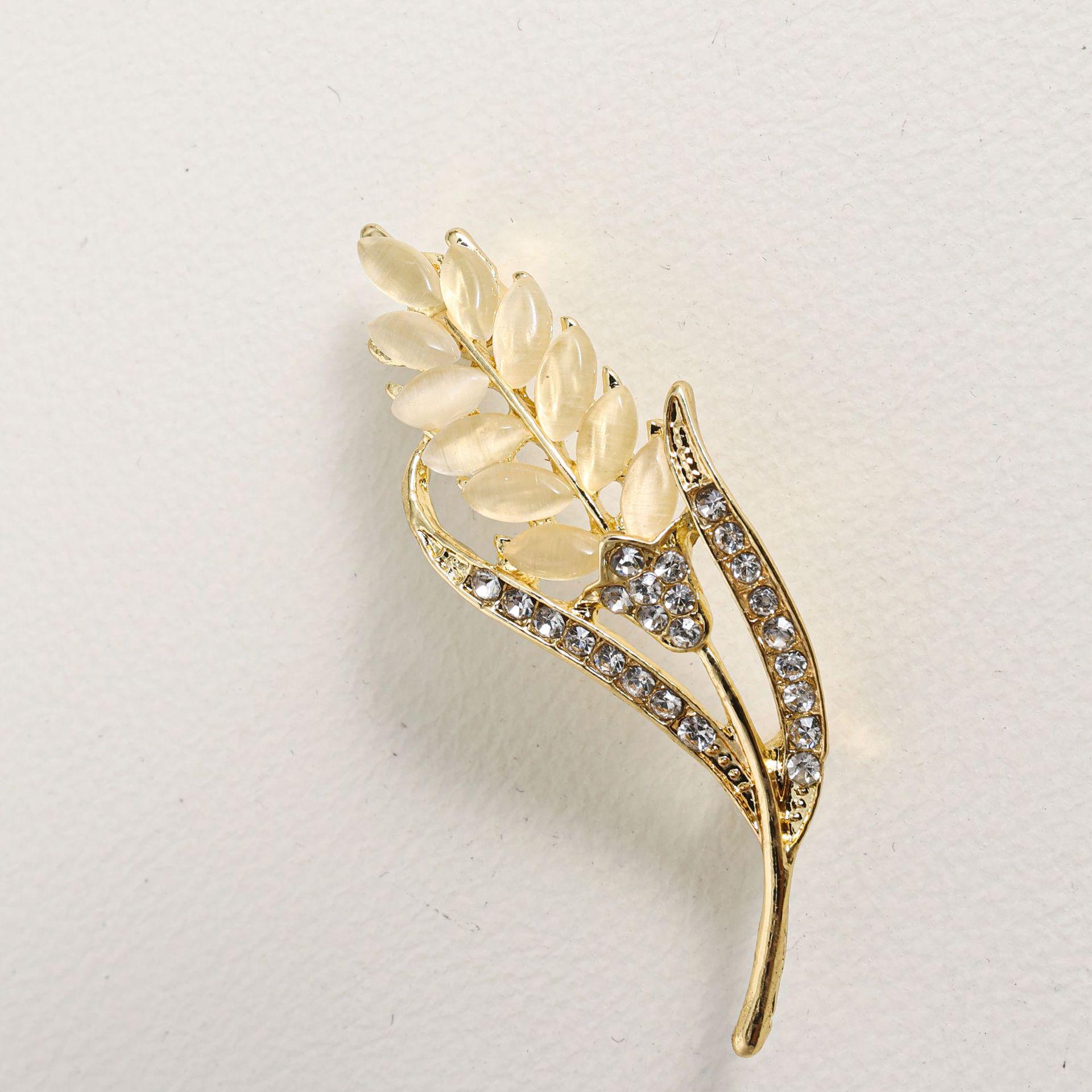 

Роскошная брошь в виде пшеничного колоса: Элегантная женская брошь, Шикарный аксессуар против оголения, Стильный нишевый дизайн золотой