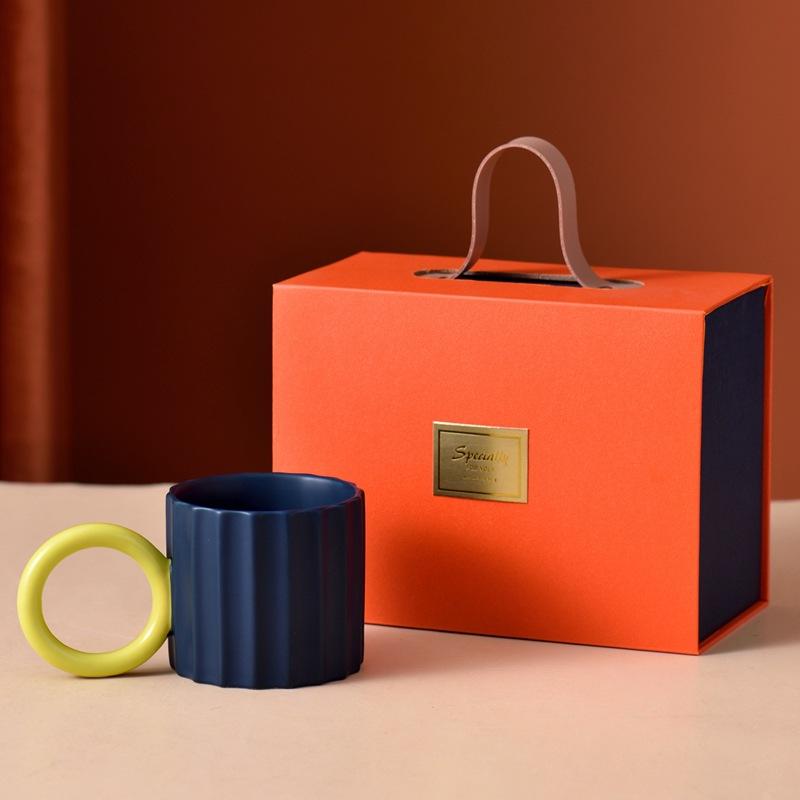 Hochwertige Tasse im Ins-Stil Nischendesign Tasse Geschenkbox Kreative Wassertasse Kontrast Kaffeetasse