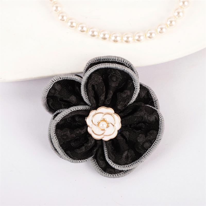Camellia Brooch Black White Fabric Badge Mourning Funeral Corsage Pin High-End French Elegant Bag Clothes Scarf Accessory Brooch