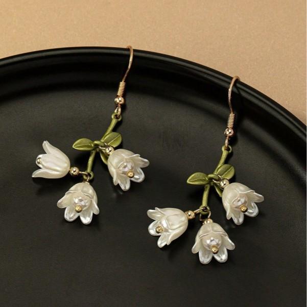 1pair Fashionable Chic Countryside Style Lily Flower Drop Earrings