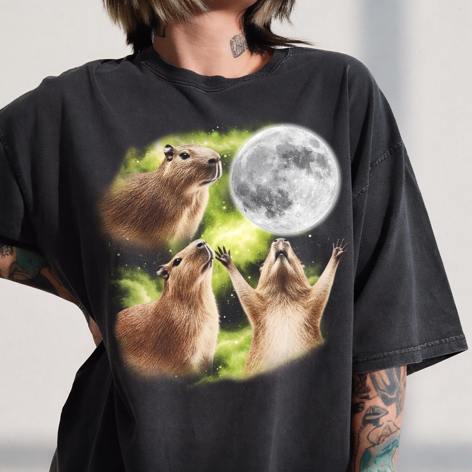 Comfort Colors Capybara Howling Moon Shirt, Retro 90s Animal Tee S