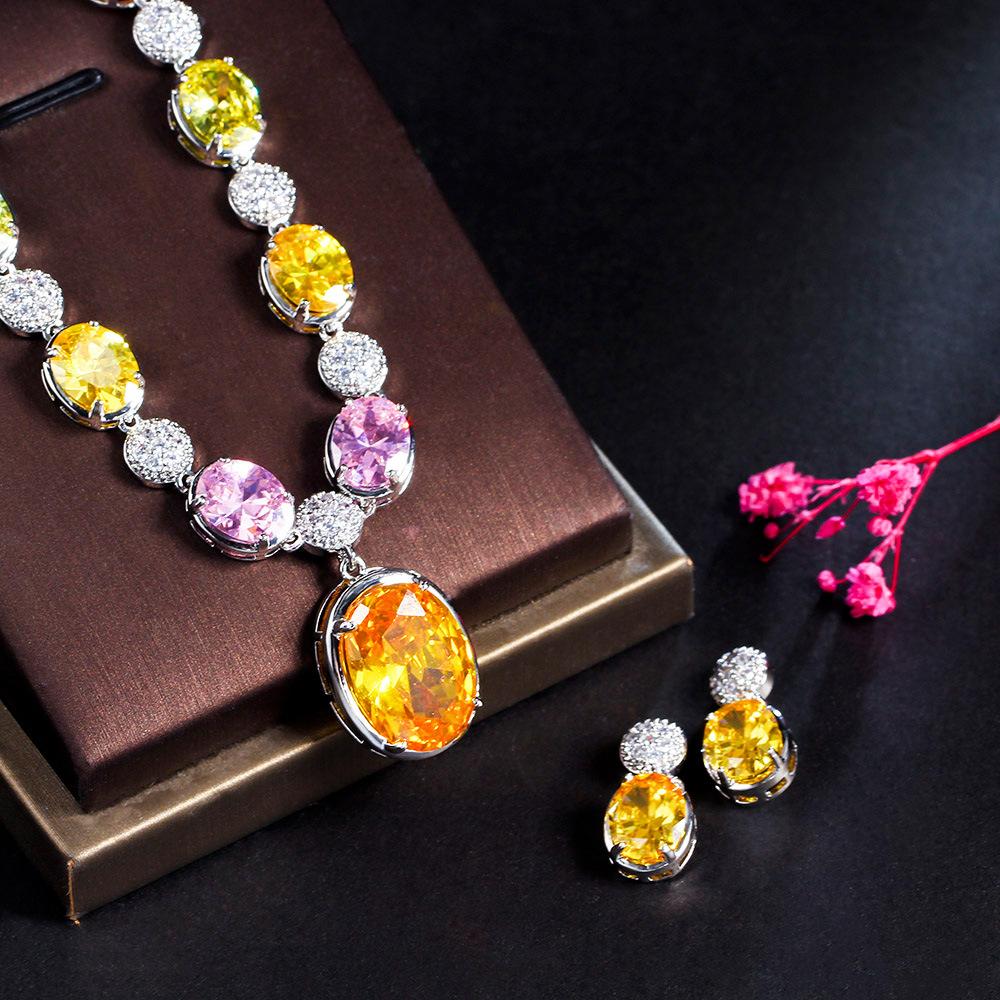 Super Féerique Style Rétro Collier Zircon Coloré, Ensemble Boucles d'Oreilles Puces, Chaîne, Bijoux de Mariée Ensemble Deux Pièces