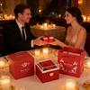 Innovative drehbare Ringbox mit schönem Blumenanhänger Schmuck-Präsentationsetui Geeignet für besondere Überraschungen