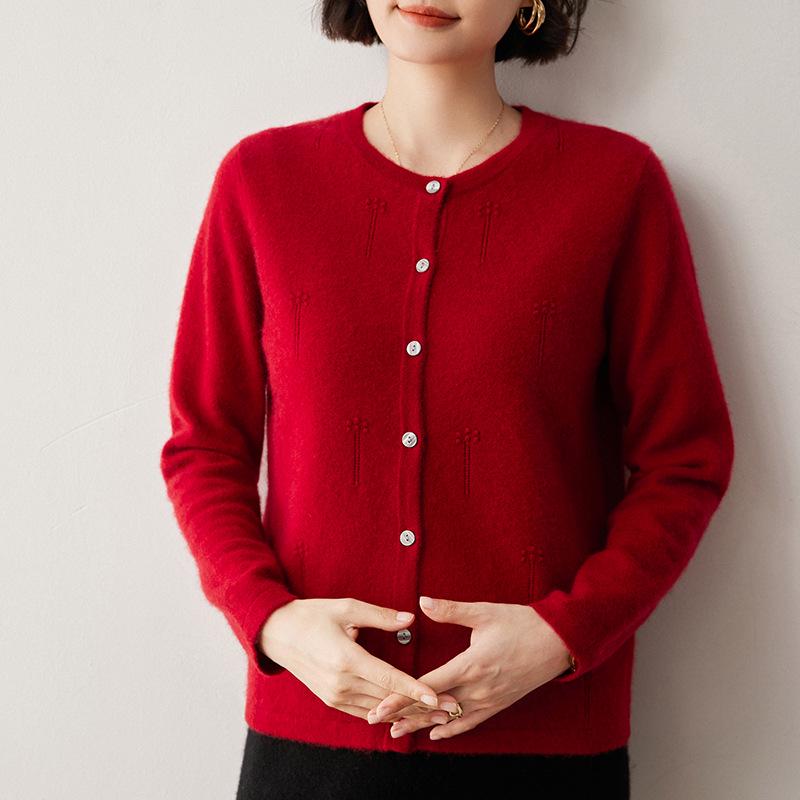 2024 Autumn/Winter Women's Round Neck Cashmere Jacquard Sweater - Versatile Loose Knitwear Cardigan