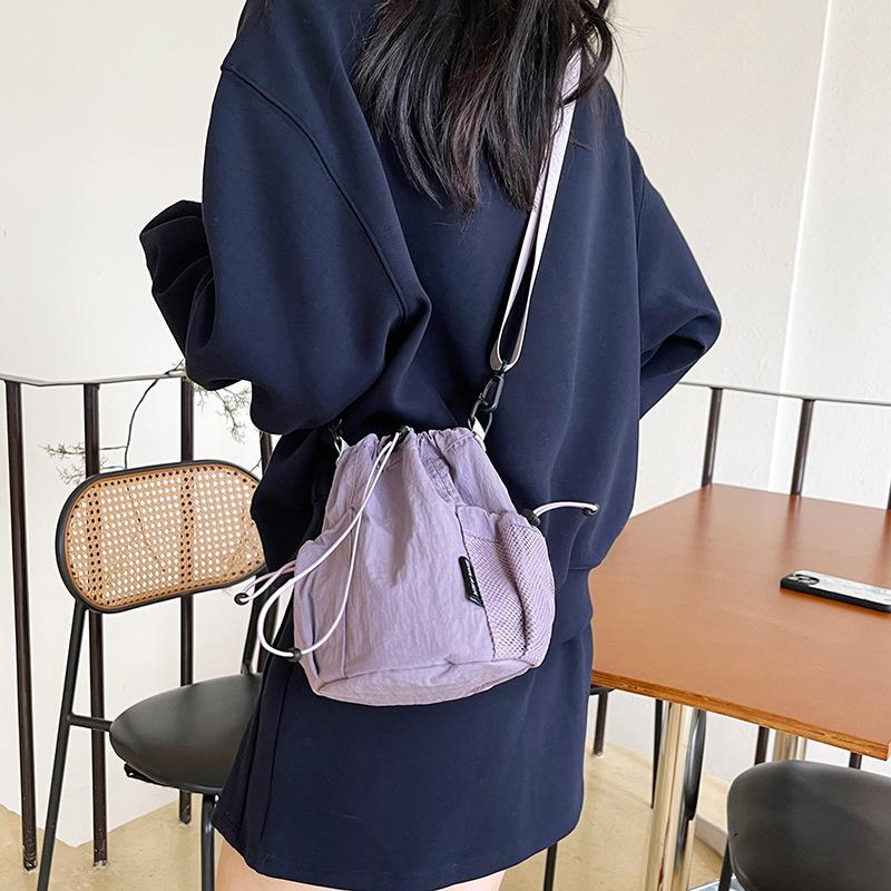 New Fashion Drawstring Crossbody Bucket Shoulder Bags Casual Lightweight Large Capacity Adjustable Tote Bags Cell Phone Purse