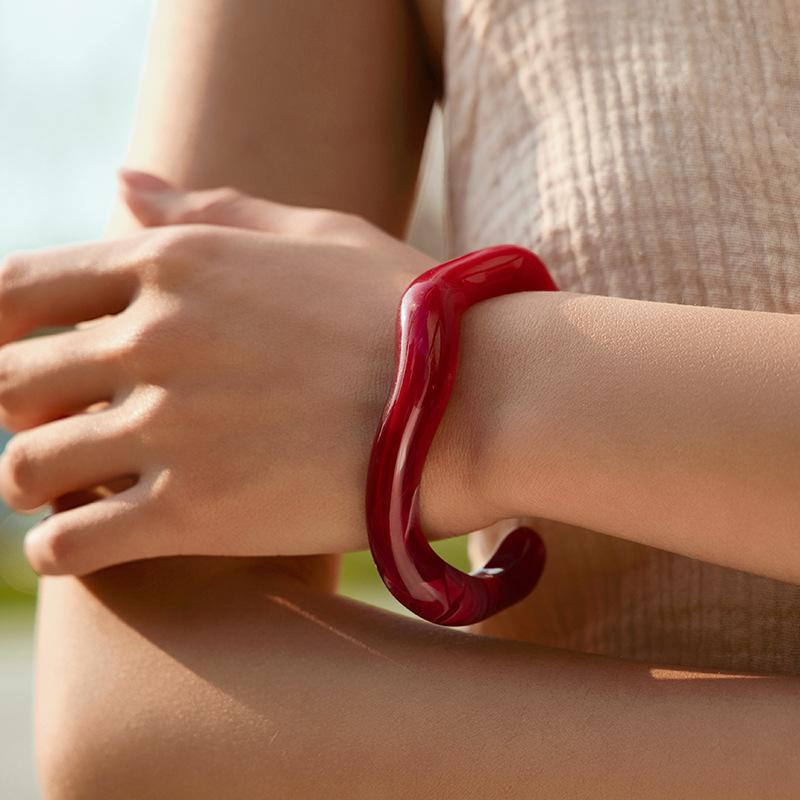 Fashion Unique Irregular Acrylic Cuff Bracelets for Women Simple Texture Multicolor Geometric Open Bangle Female Jewelry