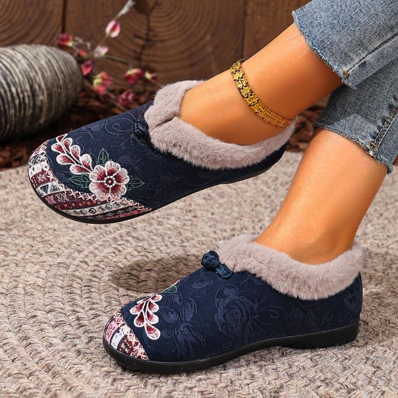 New Women's Cotton-Lined Boots with Thickened Insulation Flat-Soled Embroidered Shoes for Middle-Aged and Elderly Women