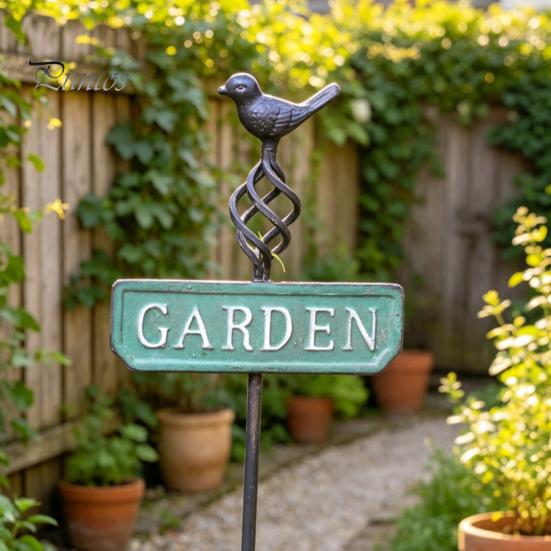 Gardening Gifts for Plant Lovers Retro Bird Garden Stake, Metal Sign Rustic Decorative Stakes Yard Decoration with Stake Flower Bed, Lawn