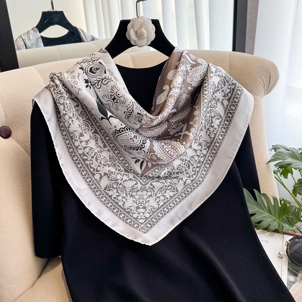 Simulation Silk Scarf Printed Large Square Scarf Women'S Fashion Cashew Nut Scarf Women'S Travel Decoration Beach Towel