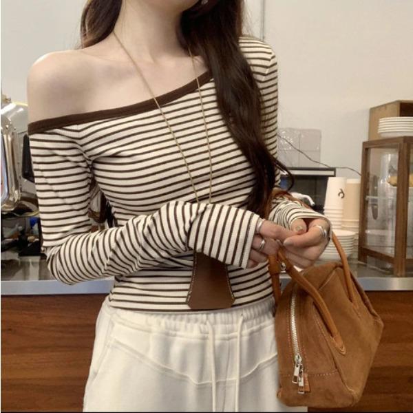 Damen gestreiftes schräg geschnittenes Langarm-T-Shirt Damen Frühherbst Slim Fit kurzes Oberteil