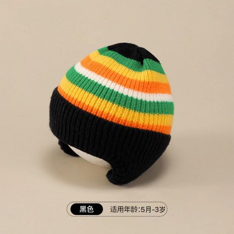A Autumn and Winter Children's Knitted Hats, Boys and Girls, Striped Bear Wool Hats, Curled Melon Rind Warm Hats