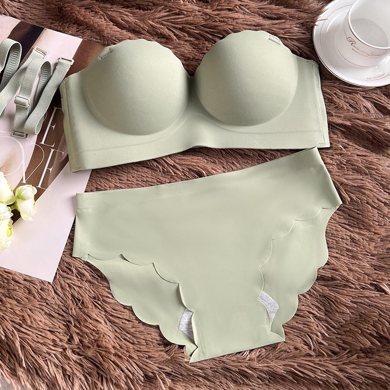Non-Slip Strapless Push-Up Seamless Lingerie Set for Small Busts