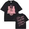 T-shirt Visite de Maison Nouveau Style Sabrina Carpenter Identique au Site Officiel T-shirt Haute Qualité Coton Col Rond Vêtements