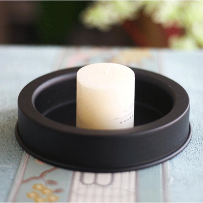 

Metal Aromatherapy Candle Holder Retro Crafts Candle Holder Base Home Living Room Decoration Pieces black-S